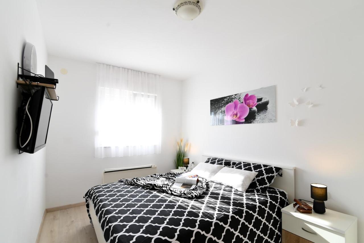 Appartement Rossy à Rijeka Extérieur photo